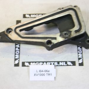 Yamaha XV 1000 TR1 5A8 1984 Voetsteunplaat rechts Bracket 5A8-27443-00
