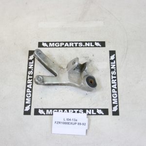 Yamaha FZR 1000 exup 89-90 Voetsteunplaat RA - Bracket 3GM-2742L-00