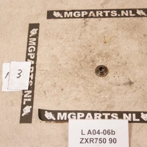 Kawasaki ZXR750 H2 90 Klepveerschotel / 12009-1062 Retainer-valve Spring