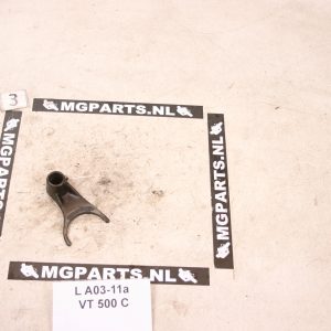 Honda VT500C 83-84 PC08 Schakelvork R / 24211-MF5-000 Fork, R