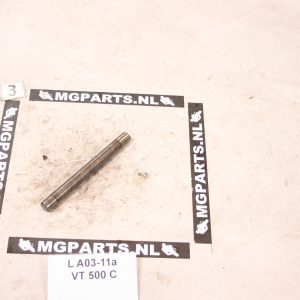 Honda VT500C 83-84 PC08 Schakelvorkas / 24261-MF5-000 Shaft, Fork Guide