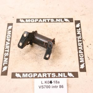 Suzuki VS700/750 Intruder 86 Tankbeugel voor / 44250-38A01 Bracket , Fuel Tank