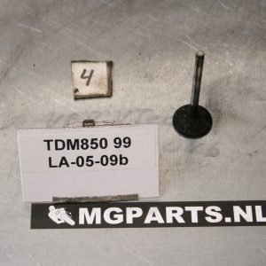 Yamaha TDM 850 4TX 1999 Klep uitlaat - 3LD-12121-00 5PS-12121-00 Valve, Exhaust