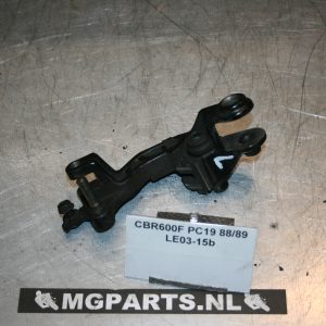 Honda CBR600F PC23 89-90 Remklauwbeugel Links voor - 45110-MN4-831 Bracket Comp L