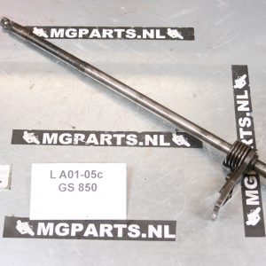 Suzuki GS 850 78-80 Schakelas - 25510-45100 25510-45101 Shaft, Gear Shift