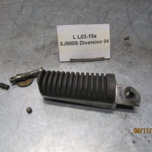 Yamaha XJ 900 S Diversion 92-98 Voetsteun Rechts achter - 4DN-27441-01 FOOTREST REAR RH (LL03-15a)